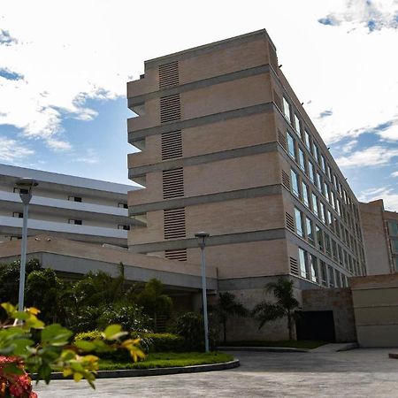 Eurobuilding Hotel & Suites Lecheria Екстериор снимка