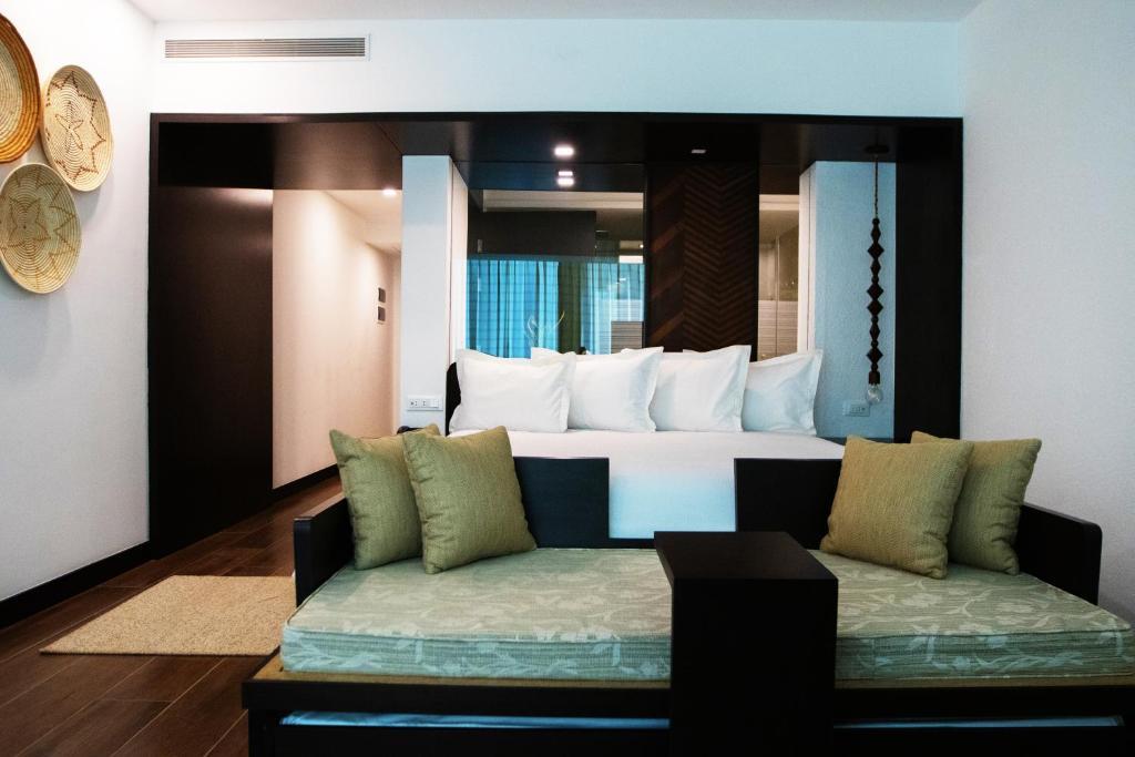 Eurobuilding Hotel & Suites Lecheria Екстериор снимка