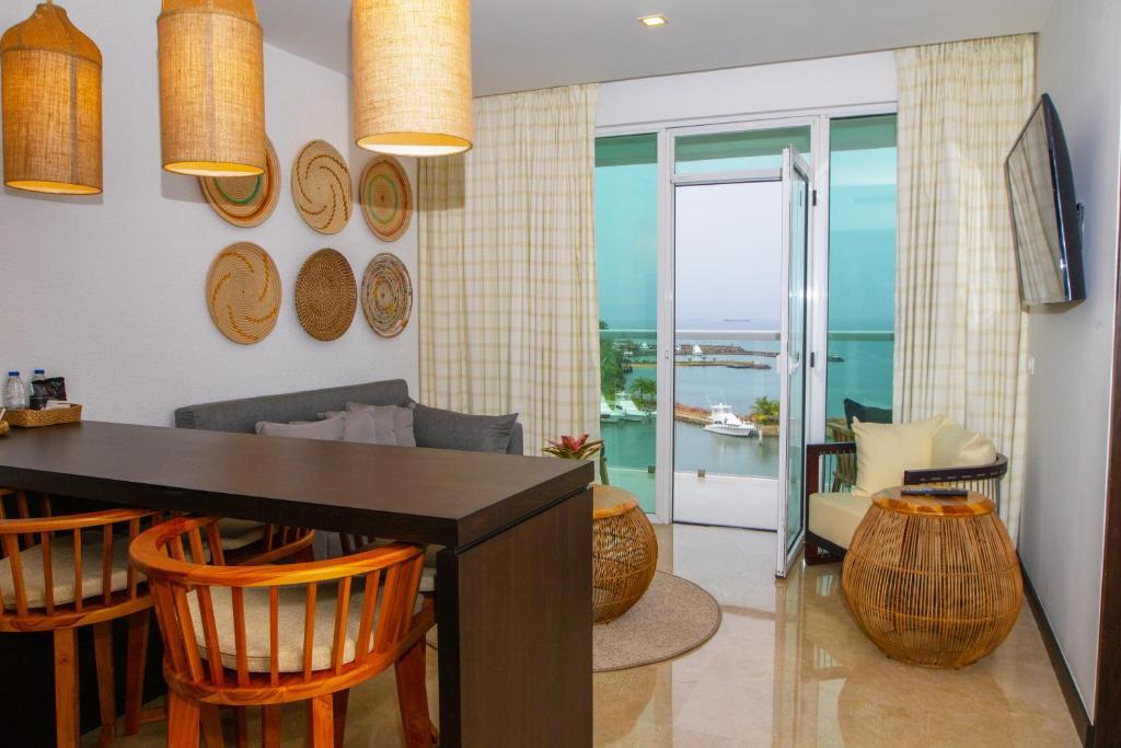 Eurobuilding Hotel & Suites Lecheria Екстериор снимка